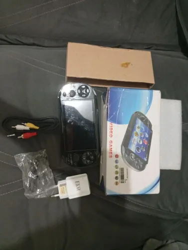 Vendo vídeo game portátil com 10,000 jogos na memória!!!