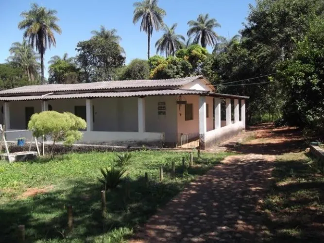 Linda fazendinha de 20.000m² com rio de águas cristalinas, Jaboticatubas.