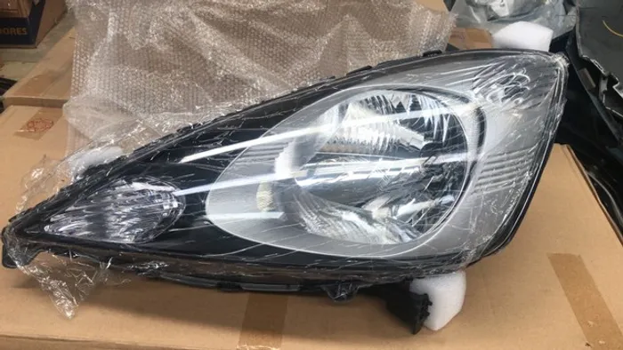 Par de Farol Honda new Fit 2009/2012 novos