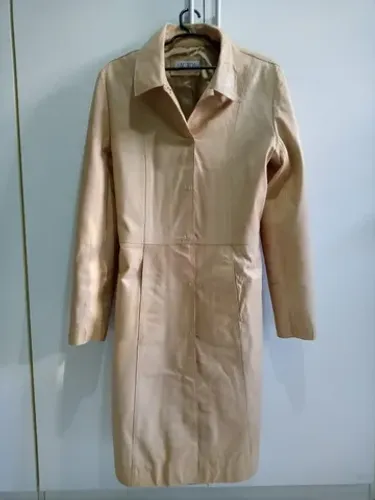 Casaco Trend Coat em couro legítimo, Sacada, manequim 38, pouquíssimo uso.