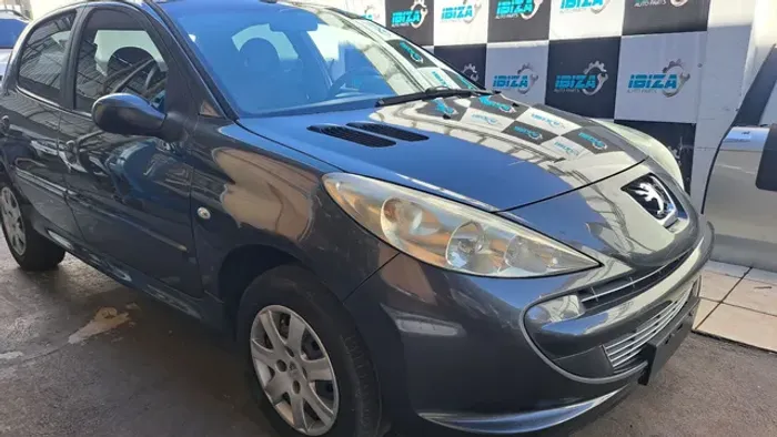 Sucata para peças Peugeot 207 xr motor 1.4 parachoque farol porta capo bancos