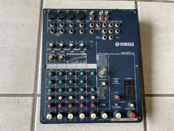 Mesa Analógica Yamaha MG82CX