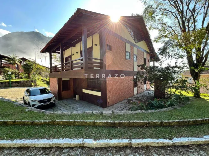 Casa em Condomínio à venda, 5 quartos, 5 suítes, 3 vagas, Comary - Teresópolis/RJ