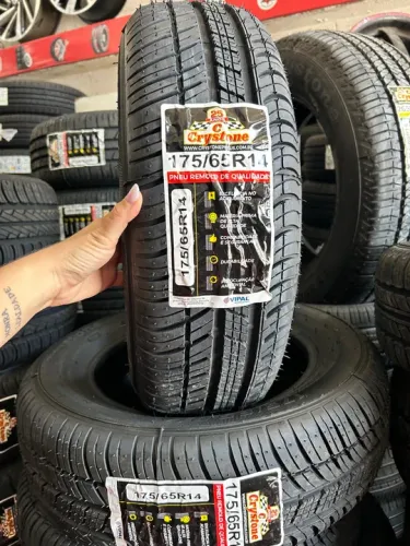 Pneu Crystone 175/65r14 100% borracha vipal