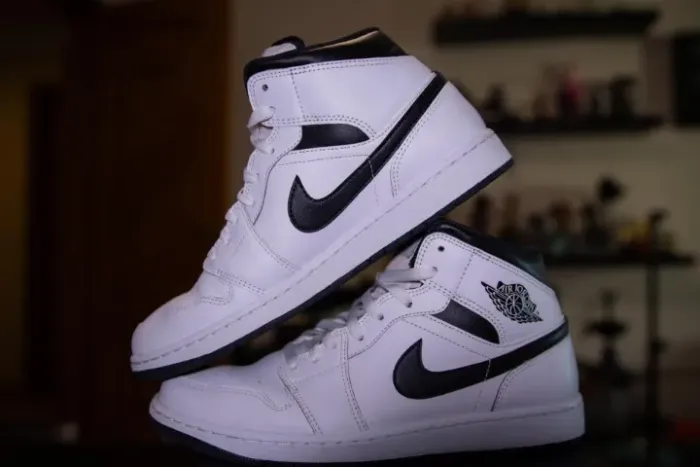 TENIS AIR JORDAN 1 - WHITE BLACK - ORIGINAL