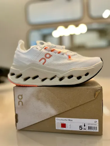 Tênis On Cloudsurfer Max running tamanho 43 42 41 40 39 38 37 34 