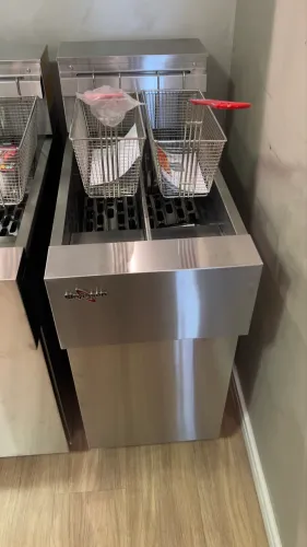 Fritadeira elétrica 380v Bipartida - pronta entrega - nova