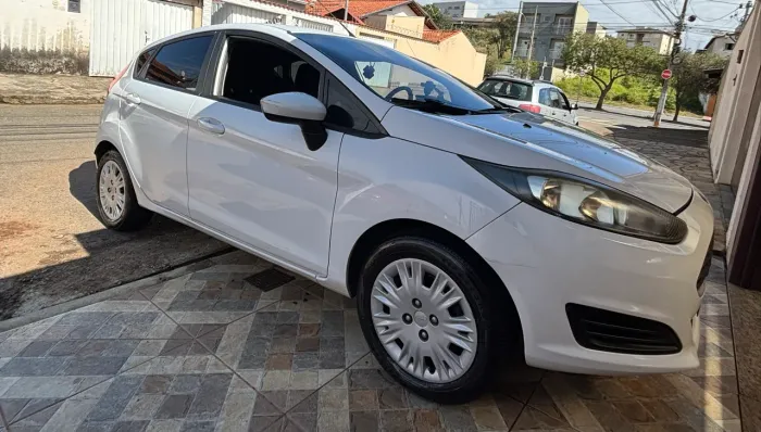 Ford Fiesta 1.5 16V Flex Mec. 5P 2014