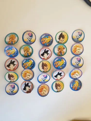 DRAGON BALL Z -25 FICHAS COM PERSONAGENS ,DE PAPELÃO