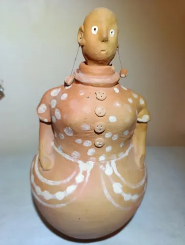 Jarro moringa de escultura em cerâmica - arte popular brasileira