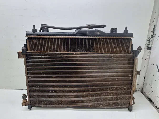 Radiador Nissan Tiida 1.8 2010/2011 Automatico