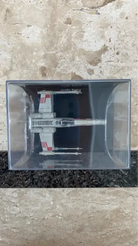 #L39 - Miniatura X-Wing Fighter - Star Wars