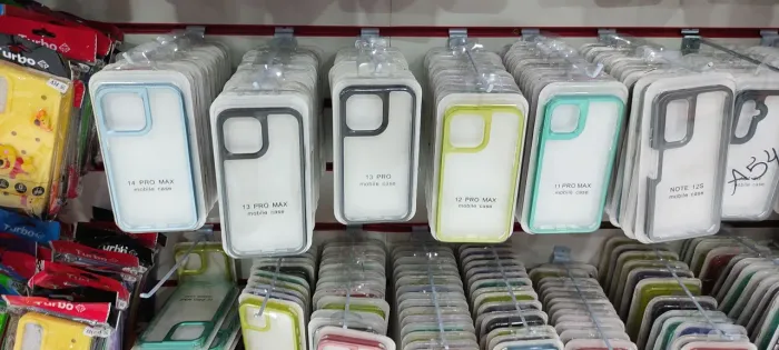 Capas para Celular iPhone e Android + BRINDE - Diversos Modelos e Cores