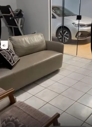 VENDE CASA COM 04 DORMITÓRIOS NO AURENY II