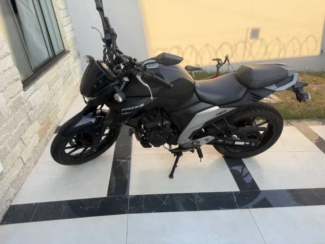 Fazer 250 Pouco usada km baixo