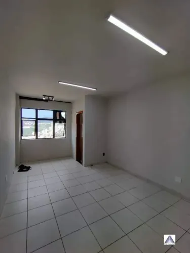 SALA COM 25M2 NO BAIRRO ESTORIL