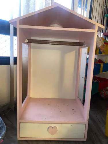 Guarda-roupinha Infantil Casinha com Gaveta - Usado
