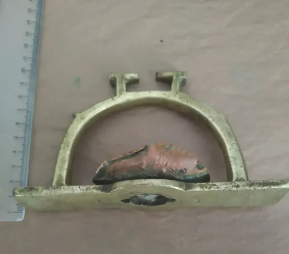 Estribo ou peça antiga bronze 
