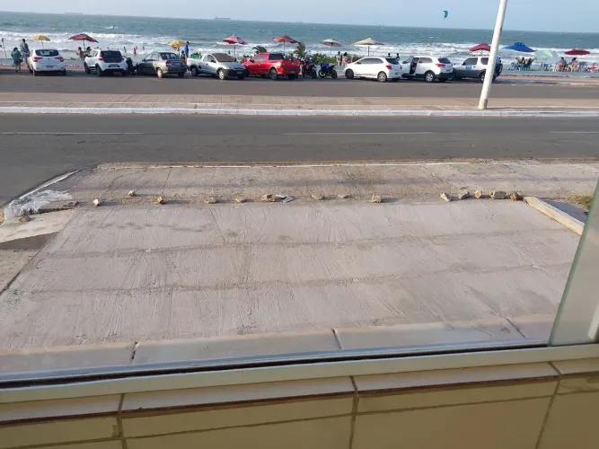 Ponto preparado para pequeno bar, restaurante e lanchonete na Avenida Litorânea