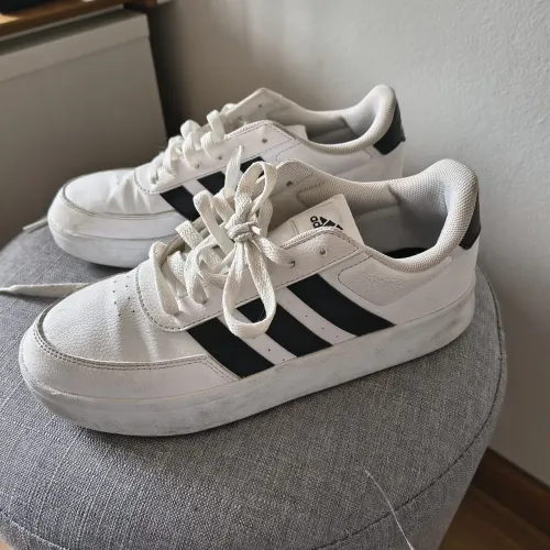 Tênis Adidas (Valor Negociável)