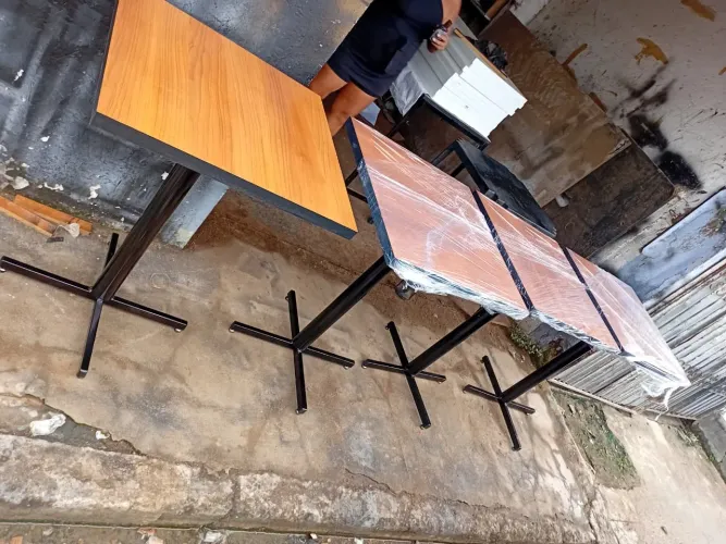 Mesa 4 lugares, para bar, lanchonete, restaurante