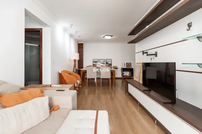 Apartamento à venda com 3 quartos no Cristo Rei em Curitiba