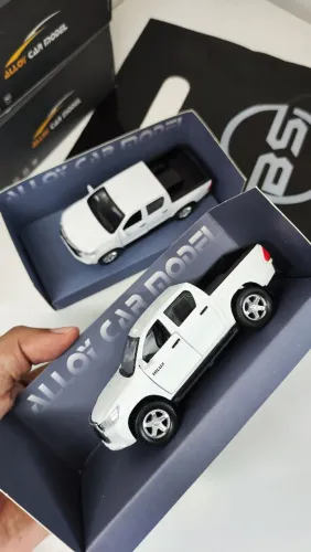 Carrinho de Brinquedo Toyota Hilux - Novo