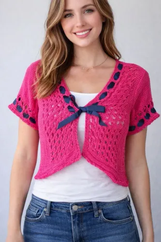 Bolero de crochê rosa Pink com fita de gorgurão azul marinho M 