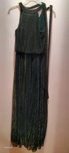 Vestido longo elegante com brilho