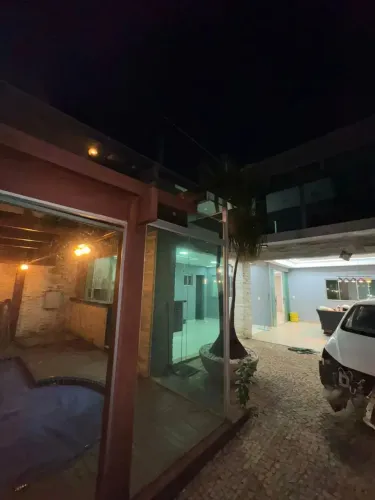 Sobrado para aluguel possui 250 metros quadrados com 5 quartos em Vila Canaã - Goiânia - G