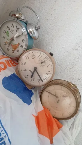 Lote 3 Relógios Despertadores antigos a corda (Kienzle/galinha) vintage para decoração
