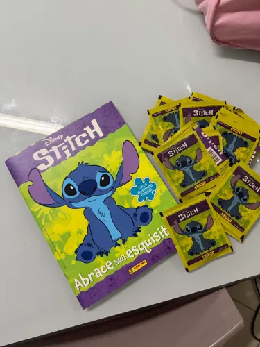 Álbum do Stitch + figurinhas