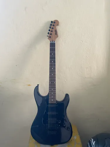 Guitarra menphis mg37 FL