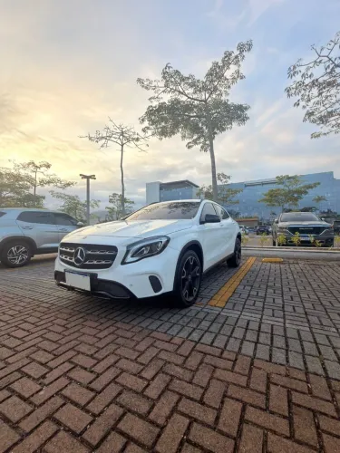 Mercedes-Benz GLA-200 GLA 200 Night 1.6. TB 16V Flex Aut. 2019