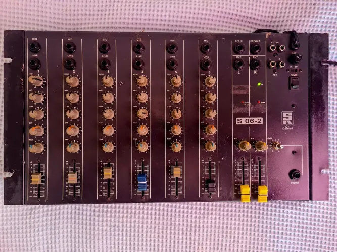 Mesa de som 6 canais analógica 