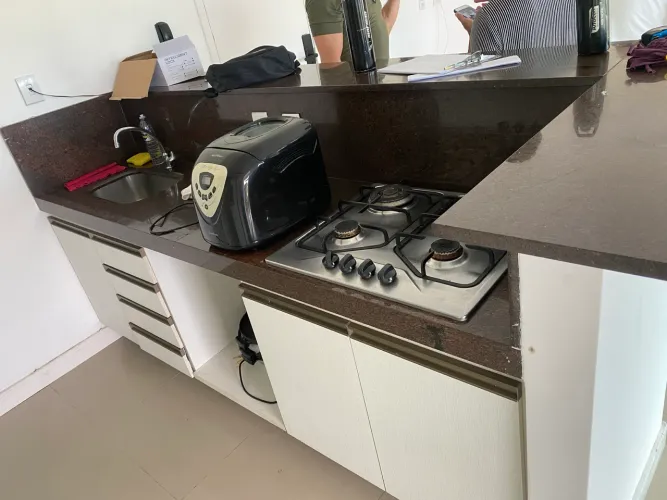 Bancada de Mármore completa com pia e fogão