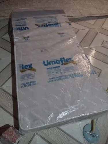 Colchão semi ortopédico Unaflex de solteiro