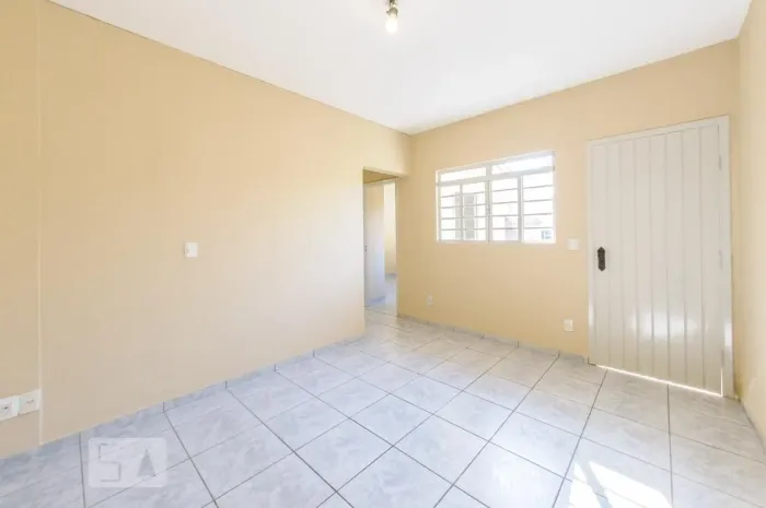 Casa à Venda - Jardim Planalto, 2 Quartos, 55 m2
