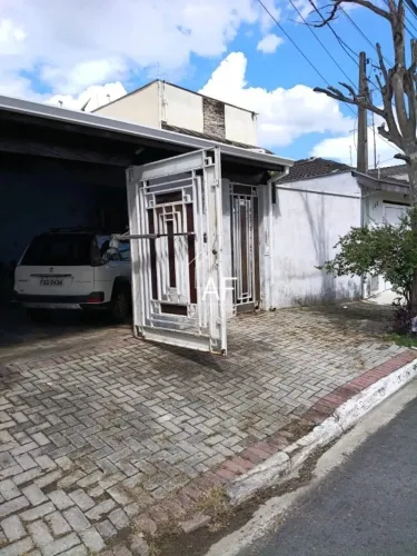Casa (Casa Padrão) para Venda, 3 dorm(s), 4 vaga(s), 169 m²
