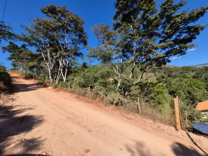 Terrenos a venda no distrito de Tabuleiro, Conceição do Mato Dentro