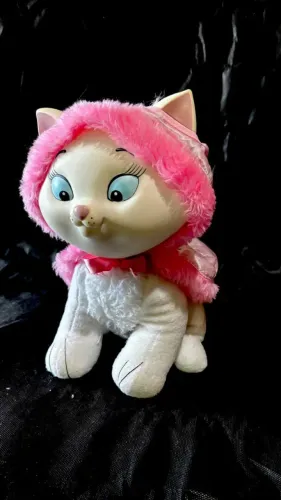 GATA MARIE DE PELÚCIA para sua criança ter memórias