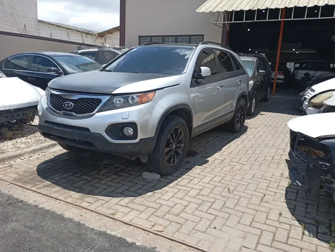 Kia Sorento 2012 sucata vendido em peças 
