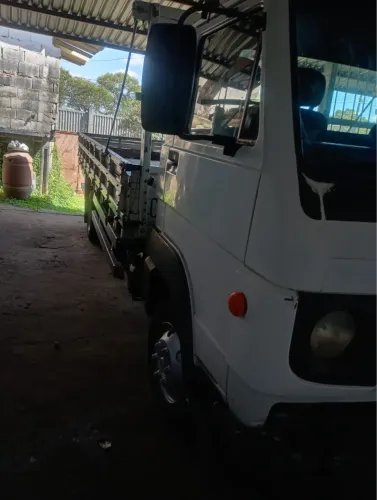 VENDO CAMINHÃO 3/4 MODELO 8-160