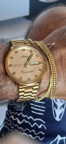 Estou vencendo relógio mido automático vintage 8419 em perfeito estado de conservação .