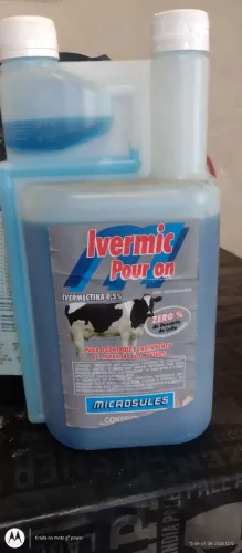 Tratamento contra parasitas bovinos