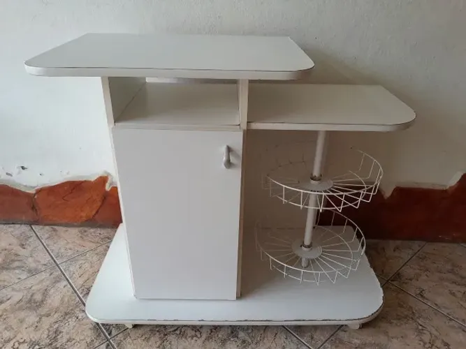 Balcão/Armário Multiuso com Prateleiras Giratórias