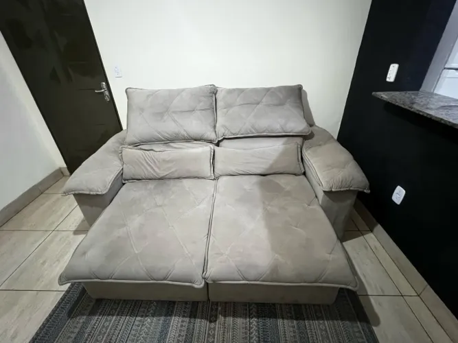 Vendo Sofá retrátil e reclinável
