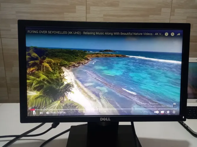 Lindo monitor dell 19 polegadas led entradas display port e vga usado!!!