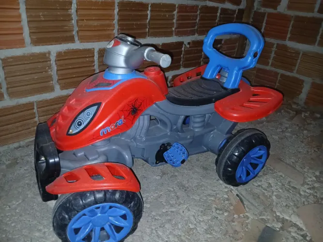 Quadriciclo infantil 