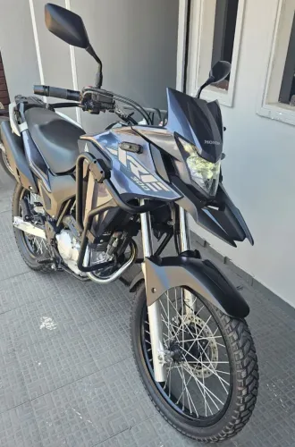VENDO MOTO HONDA XRE 300
